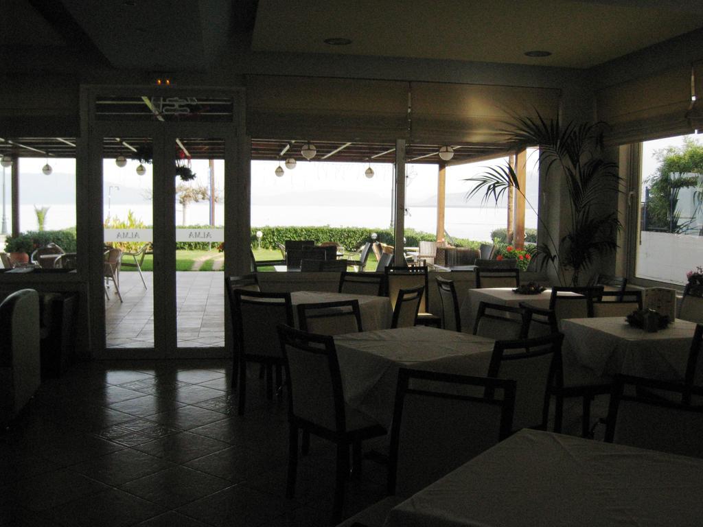 Alma Hotel Kamena Vourla Exterior foto